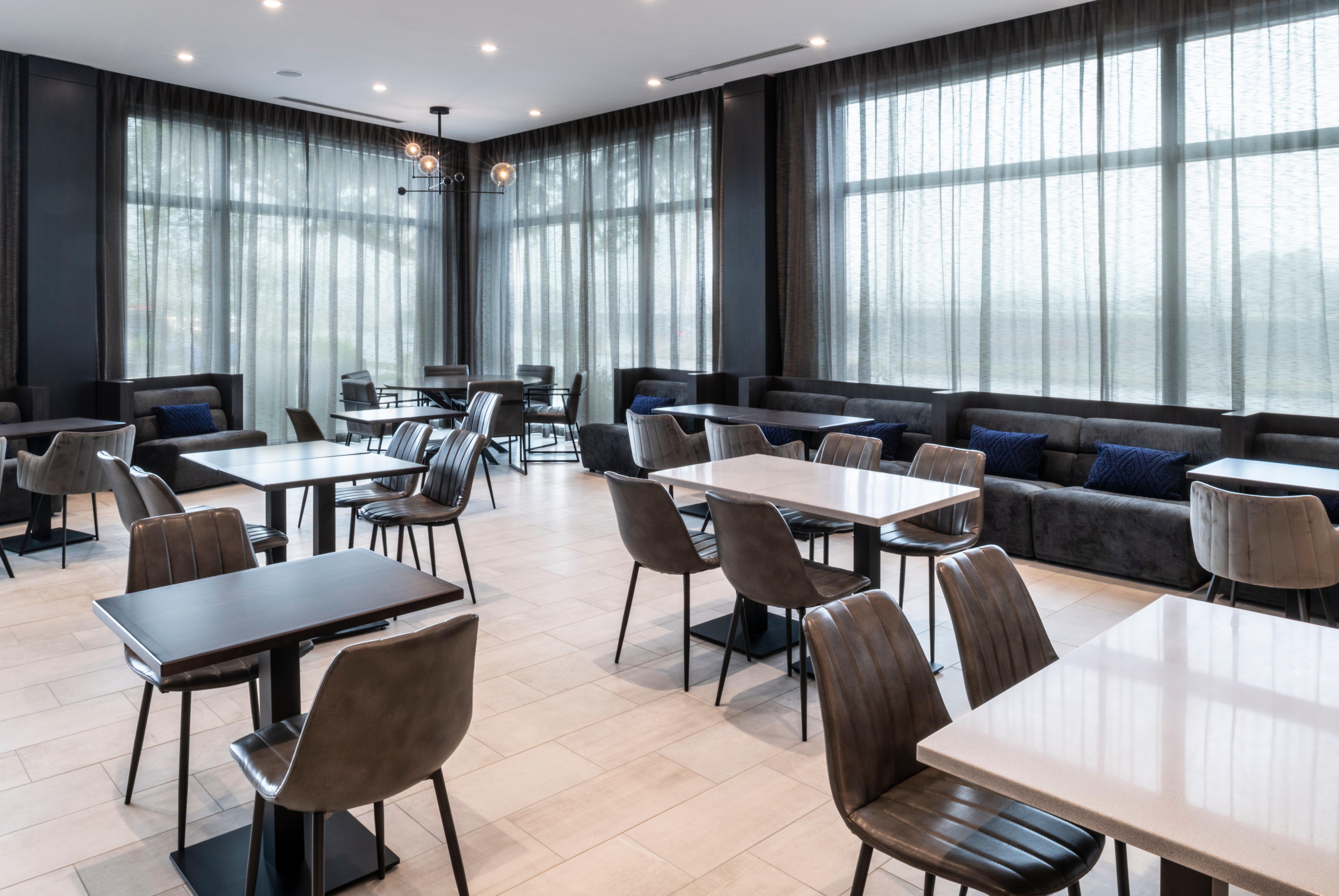Holiday Inn Express - Boston Logan Airport - Revere By Ihg Exteriör bild