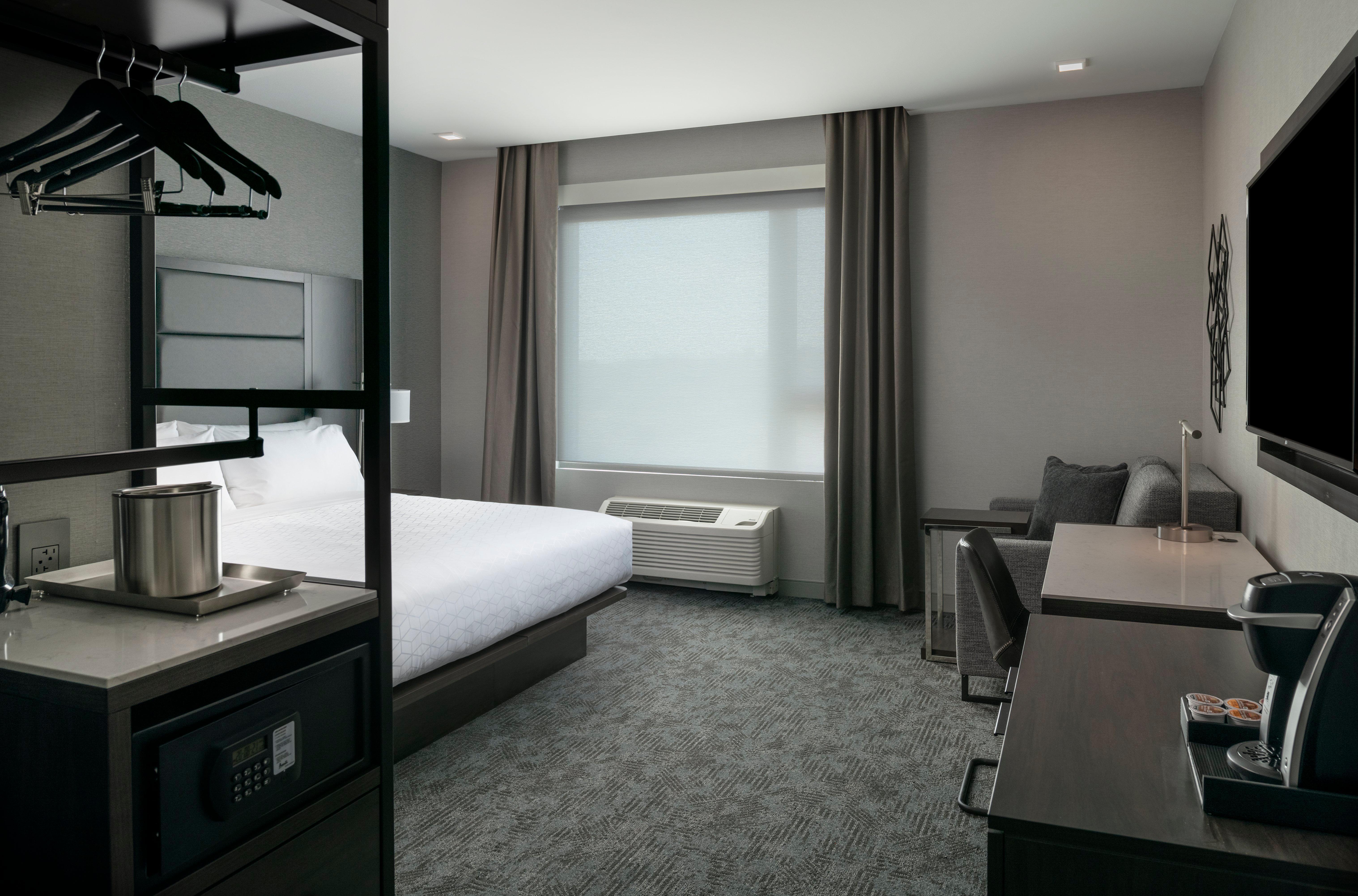 Holiday Inn Express - Boston Logan Airport - Revere By Ihg Exteriör bild
