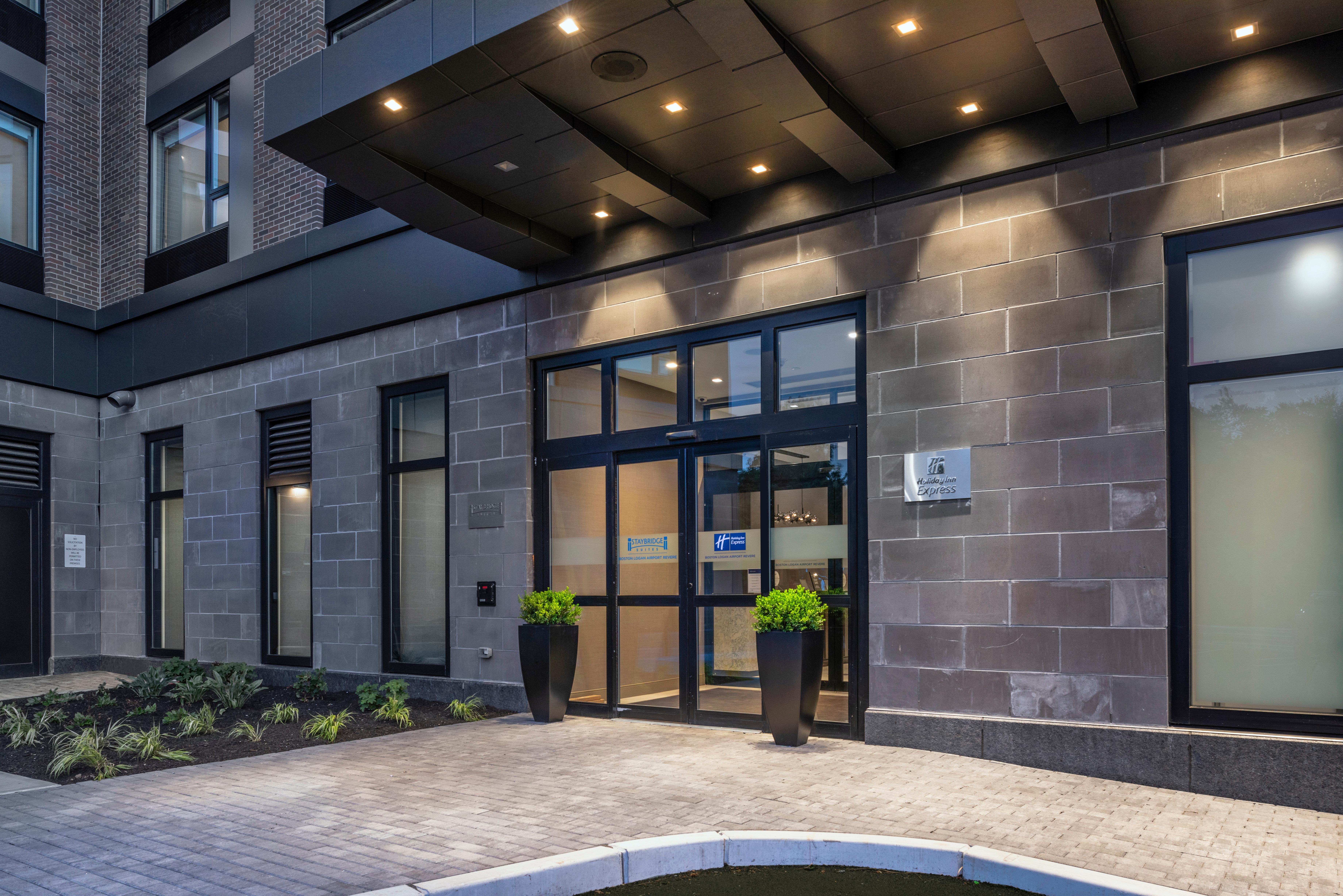 Holiday Inn Express - Boston Logan Airport - Revere By Ihg Exteriör bild
